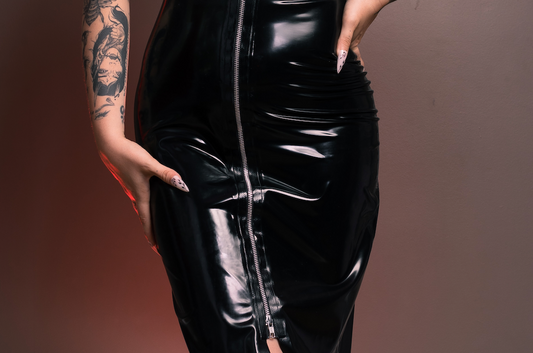 ARE ZIPPERS MANDATORY FOR LATEX CLOTHING?